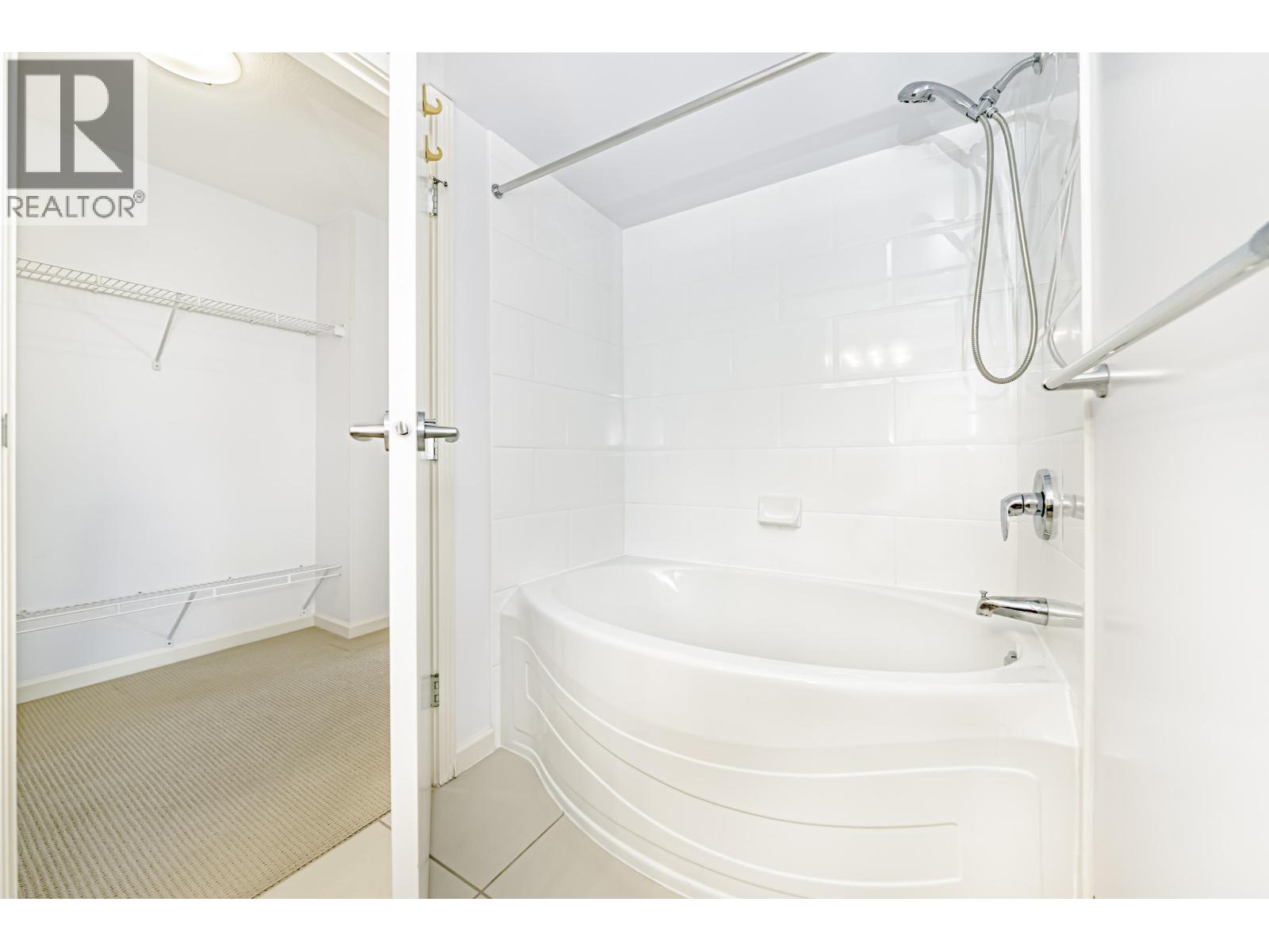 721 7831 Westminster Highway, Richmond, British Columbia  V6X 4J4 - Photo 9 - R3046693