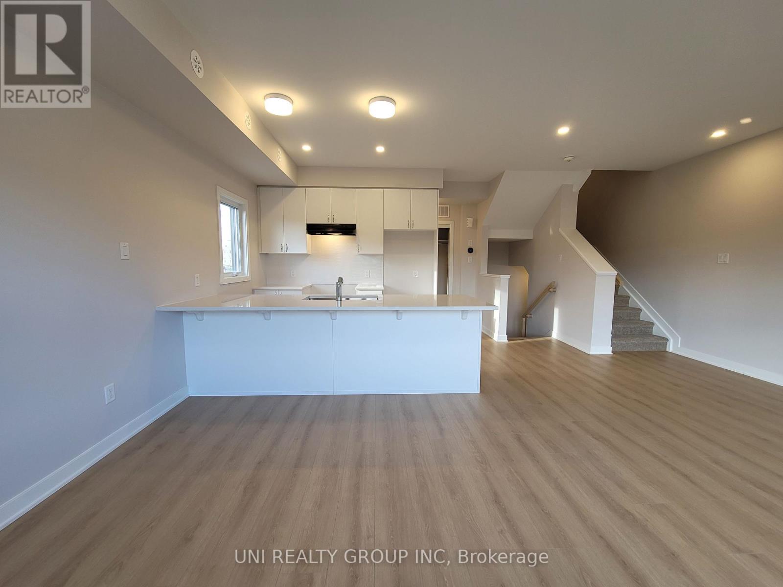 702 Mishi Private, Ottawa, Ontario K1K 5C5 - Photo 15 - X12557132