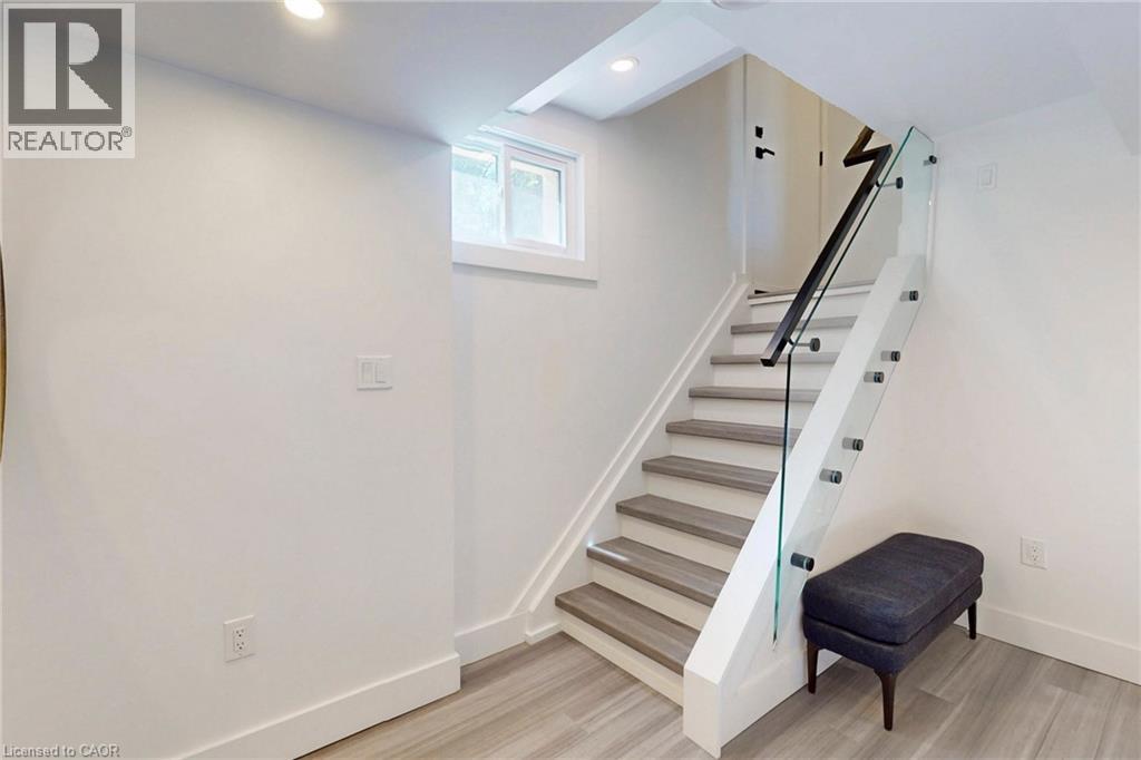 28 Dunsmore Garden, Toronto, Ontario M3H 3M2 - Photo 38 - 40789195