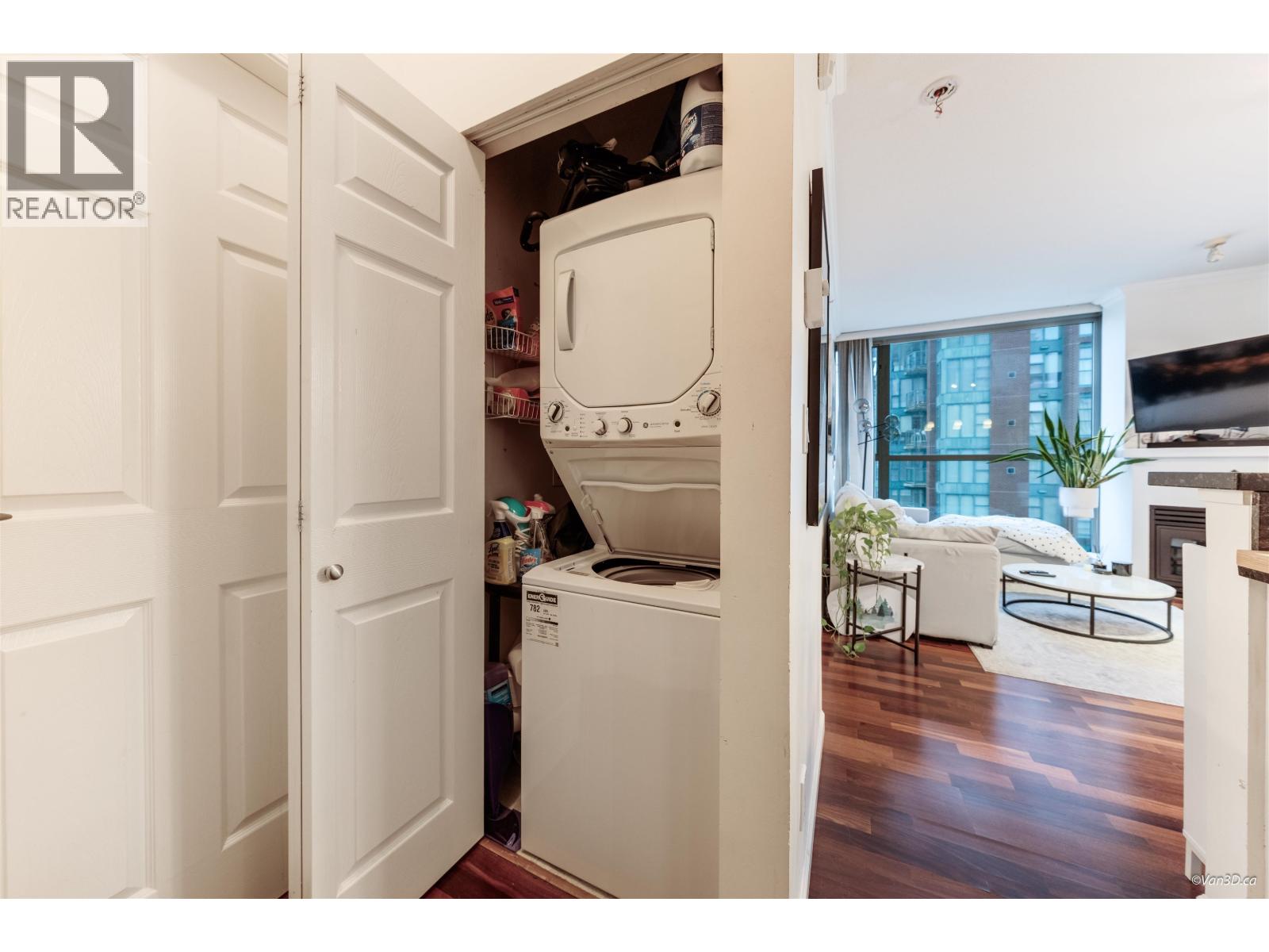 2104 928 Richards Street, Vancouver, British Columbia  V6B 6P6 - Photo 9 - R3068505