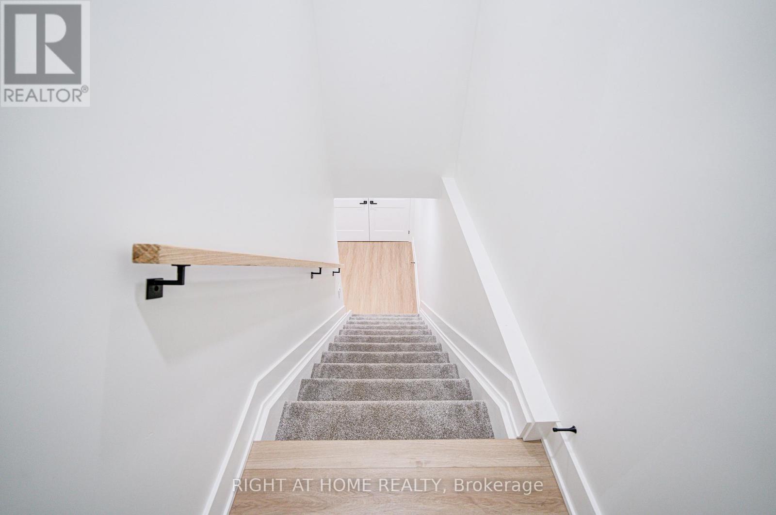 705 Glenforest Street, Oshawa, Ontario  L1J 5E9 - Photo 4 - E12557144