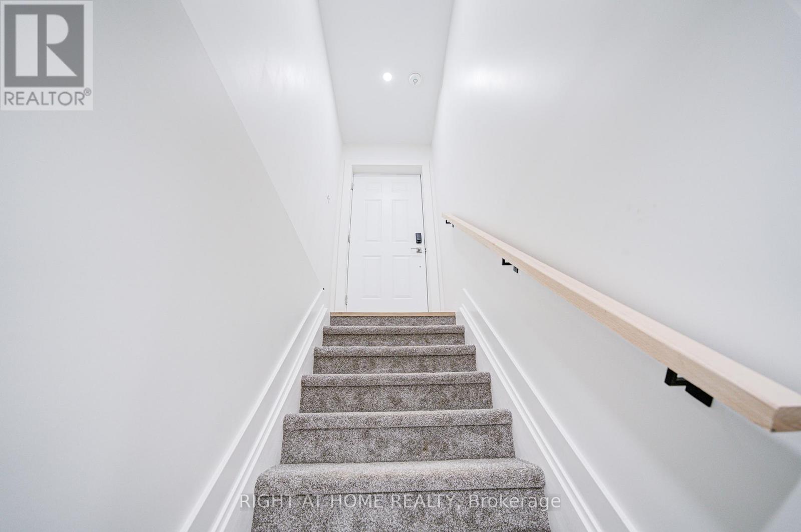 705 Glenforest Street, Oshawa, Ontario  L1J 5E9 - Photo 5 - E12557144