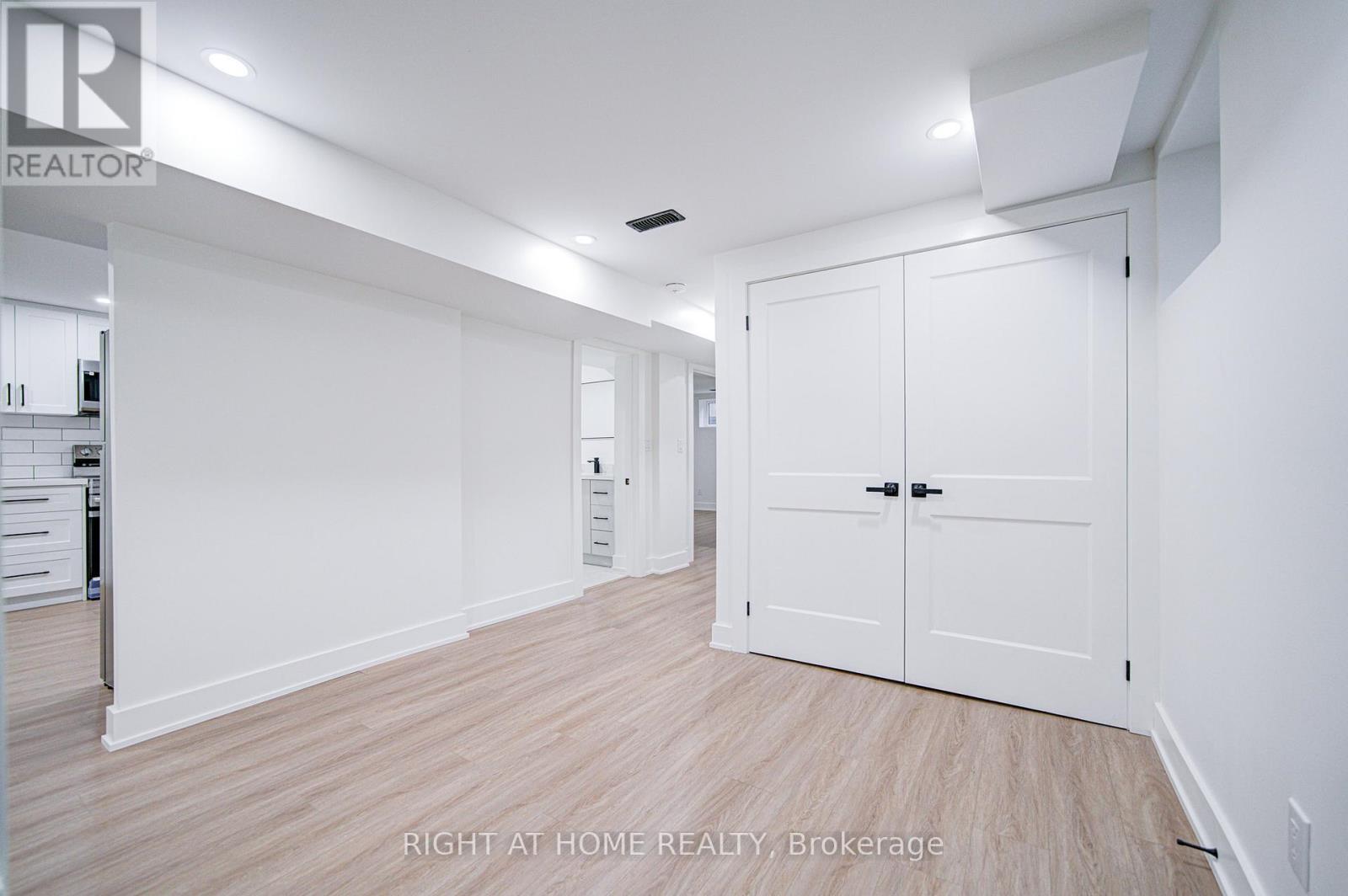 705 Glenforest Street, Oshawa, Ontario  L1J 5E9 - Photo 9 - E12557144