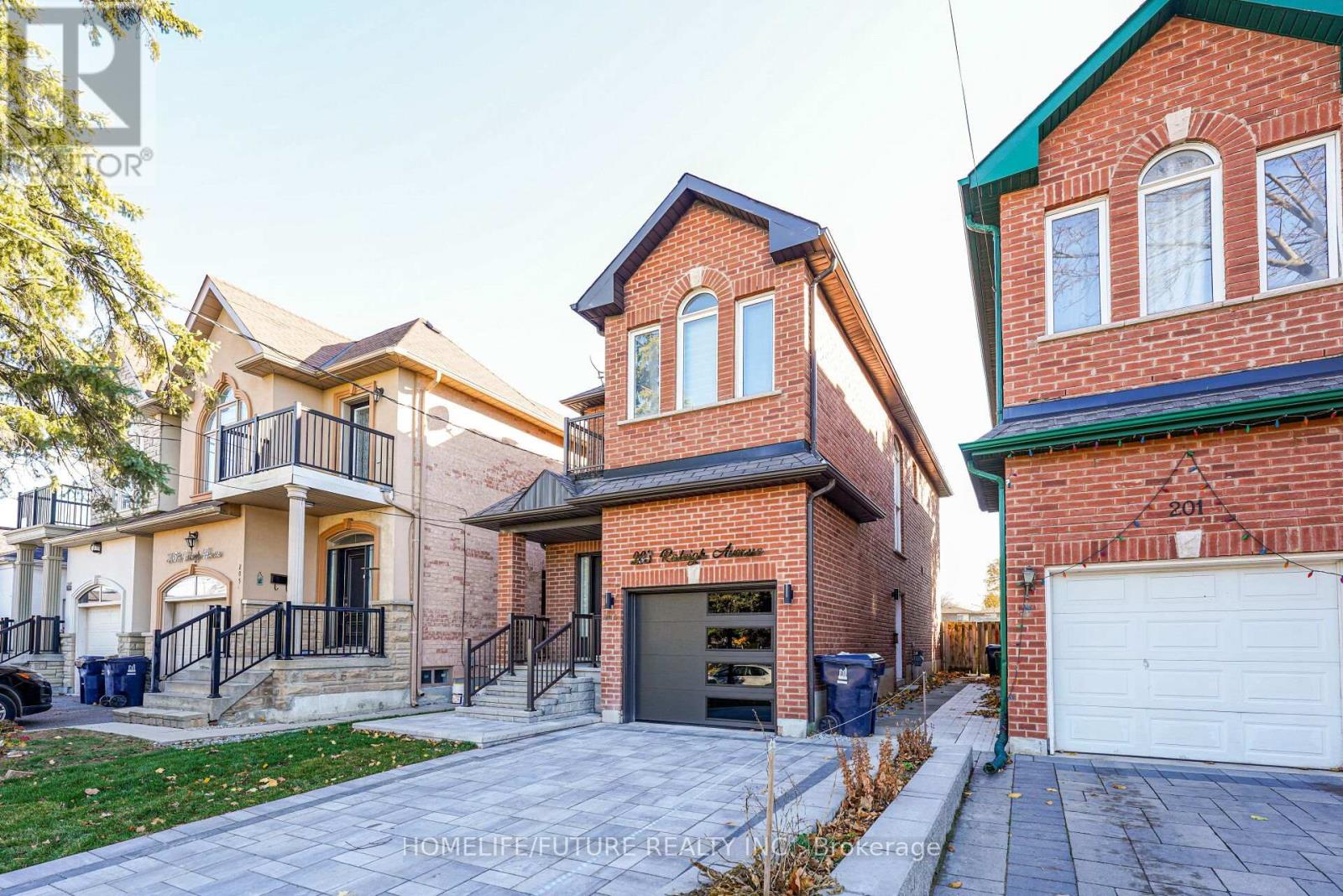203 Raleigh Avenue, Toronto, Ontario  M1K 1A5 - Photo 4 - E12557170