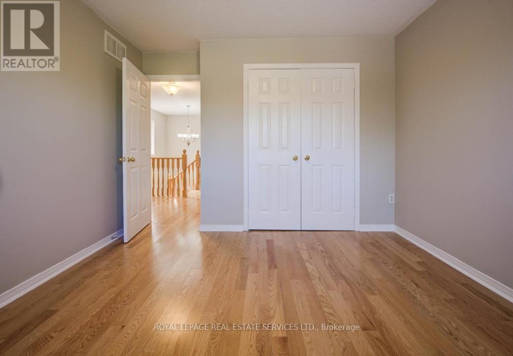 2431 Newcastle Crescent, Oakville, Ontario  L6M 4P9 - Photo 28 - W12538194