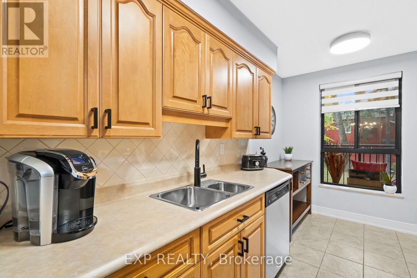 203 - 15390 Yonge Street, Aurora, Ontario  L4G 1N8 - Photo 27 - N12557188