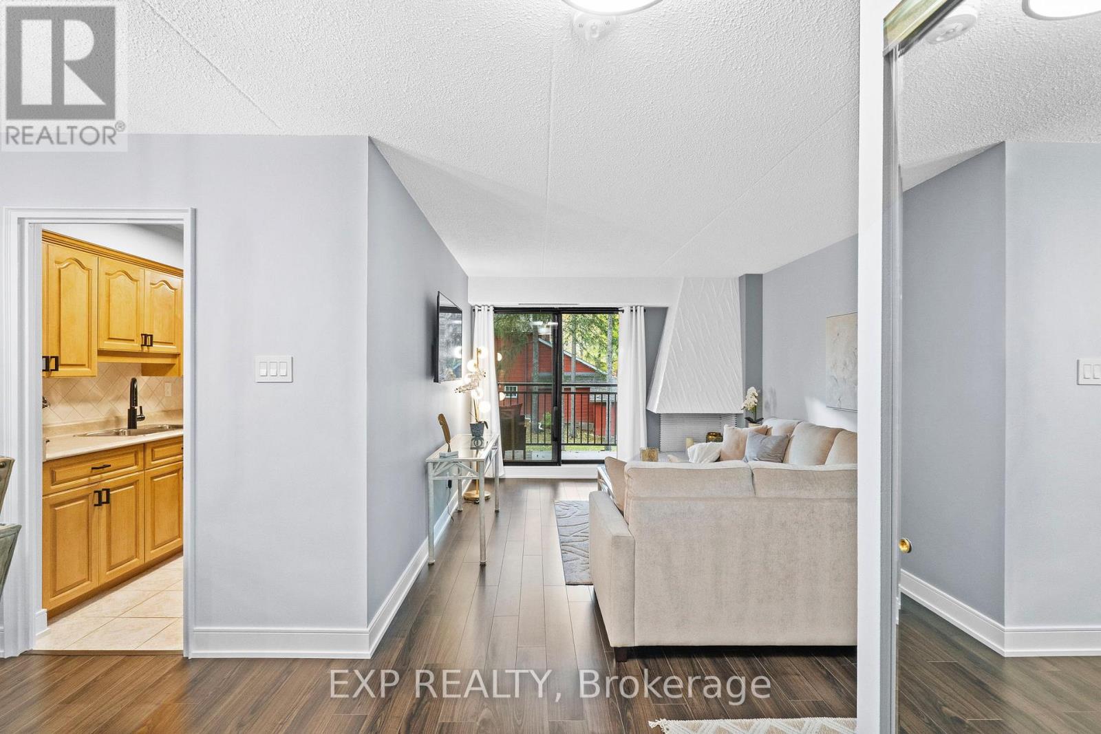 203 - 15390 Yonge Street, Aurora, Ontario  L4G 1N8 - Photo 33 - N12557188