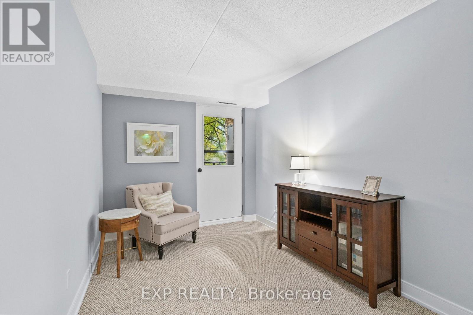 203 - 15390 Yonge Street, Aurora, Ontario  L4G 1N8 - Photo 5 - N12557188