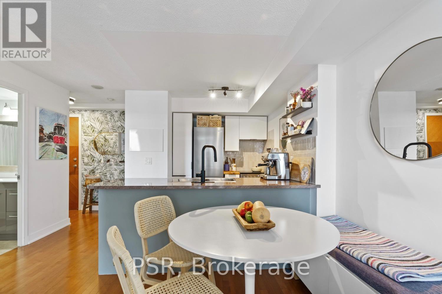 709 - 70 High Park Avenue, Toronto, Ontario  M6P 1A1 - Photo 13 - W12557160