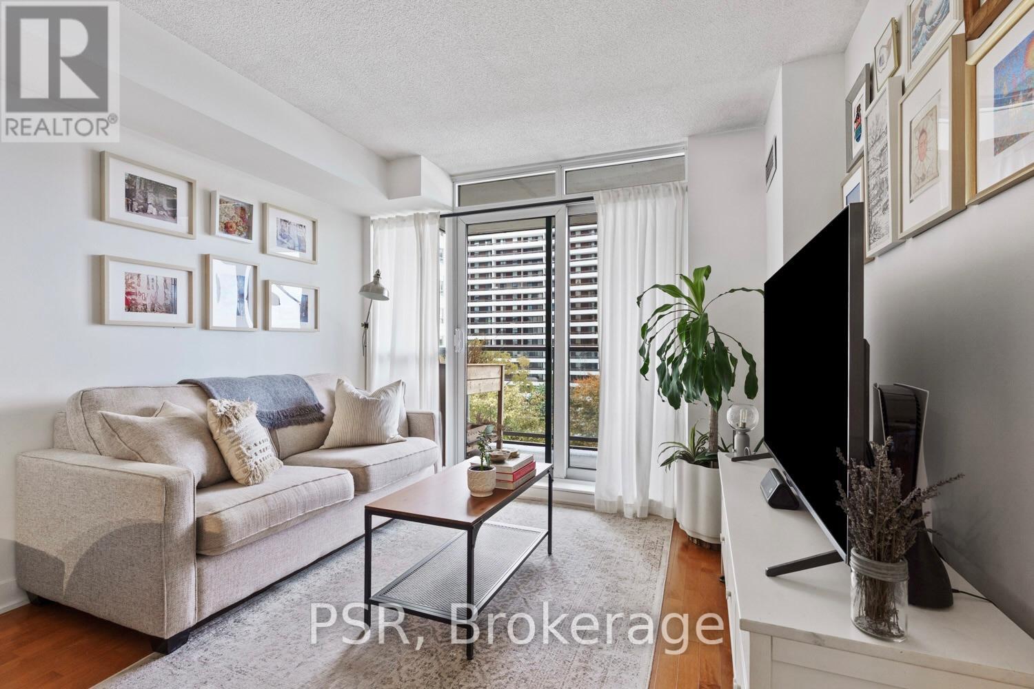 709 - 70 High Park Avenue, Toronto, Ontario  M6P 1A1 - Photo 15 - W12557160