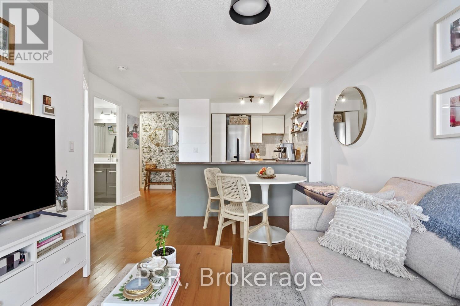 709 - 70 High Park Avenue, Toronto, Ontario  M6P 1A1 - Photo 18 - W12557160