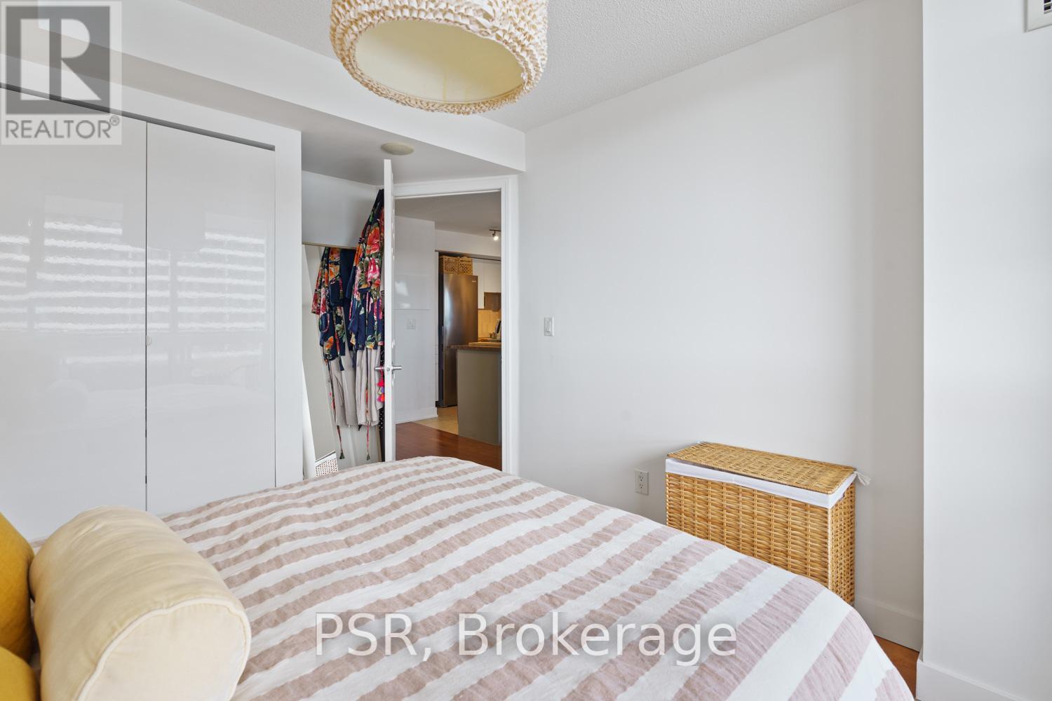 709 - 70 High Park Avenue, Toronto, Ontario  M6P 1A1 - Photo 21 - W12557160