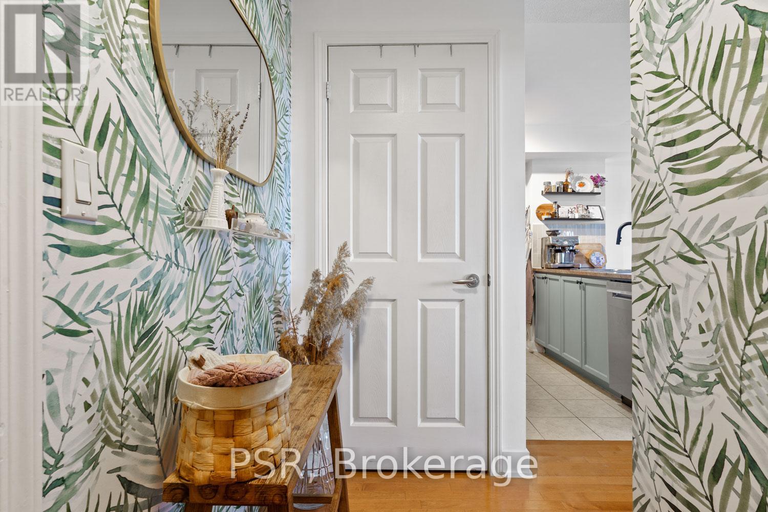 709 - 70 High Park Avenue, Toronto, Ontario  M6P 1A1 - Photo 5 - W12557160