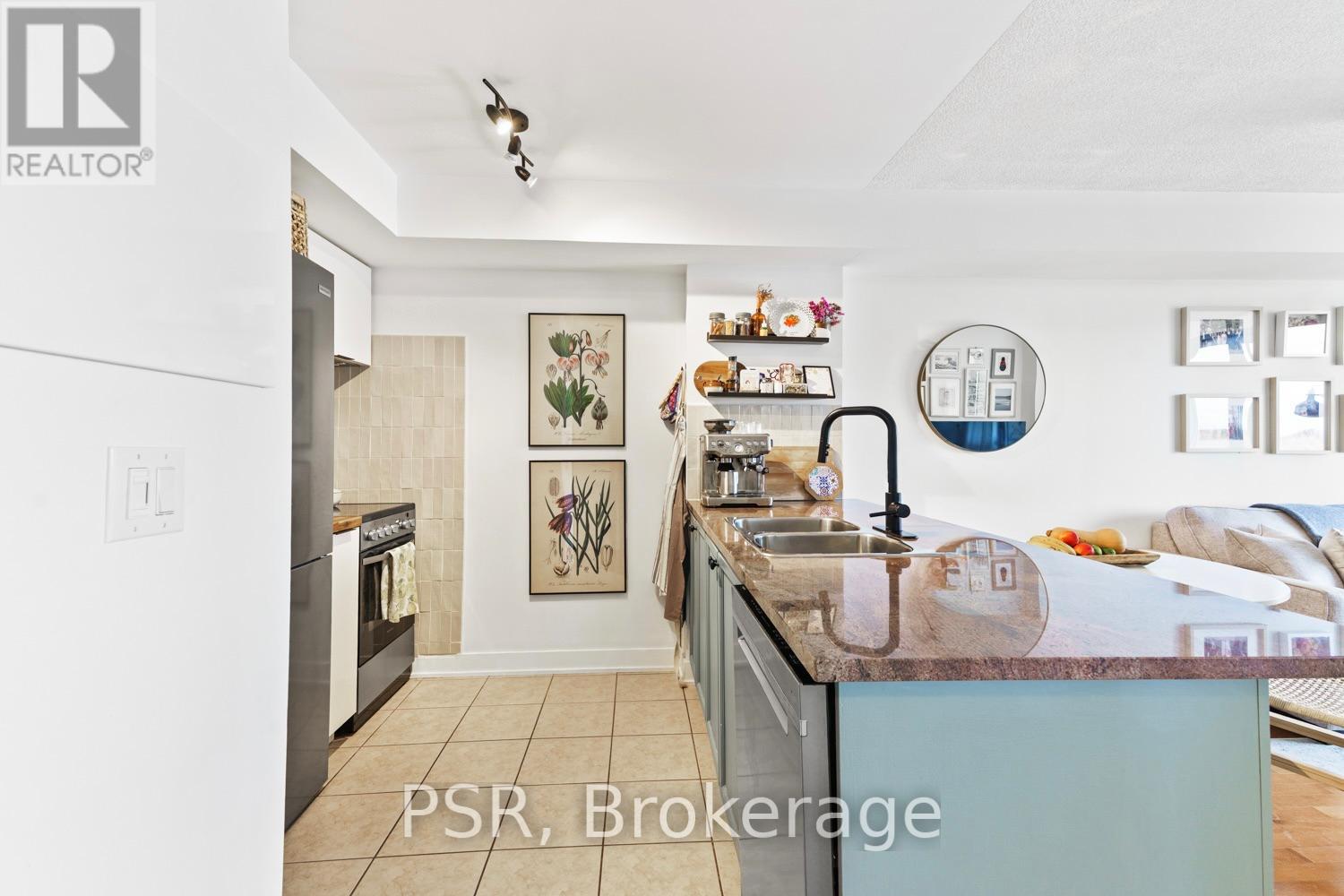 709 - 70 High Park Avenue, Toronto, Ontario  M6P 1A1 - Photo 7 - W12557160