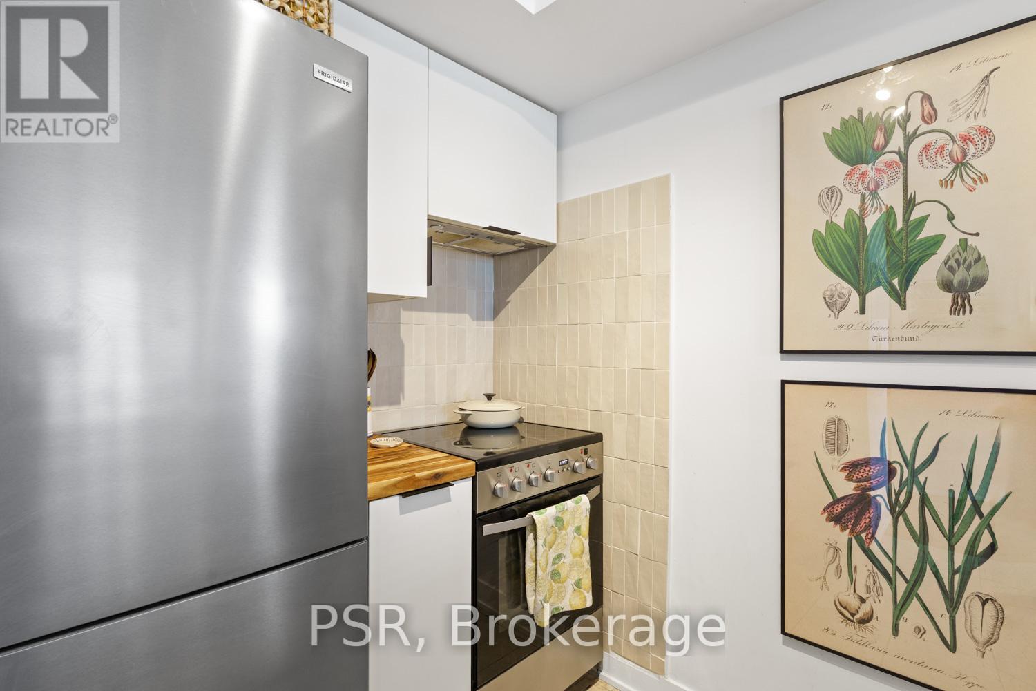 709 - 70 High Park Avenue, Toronto, Ontario  M6P 1A1 - Photo 9 - W12557160