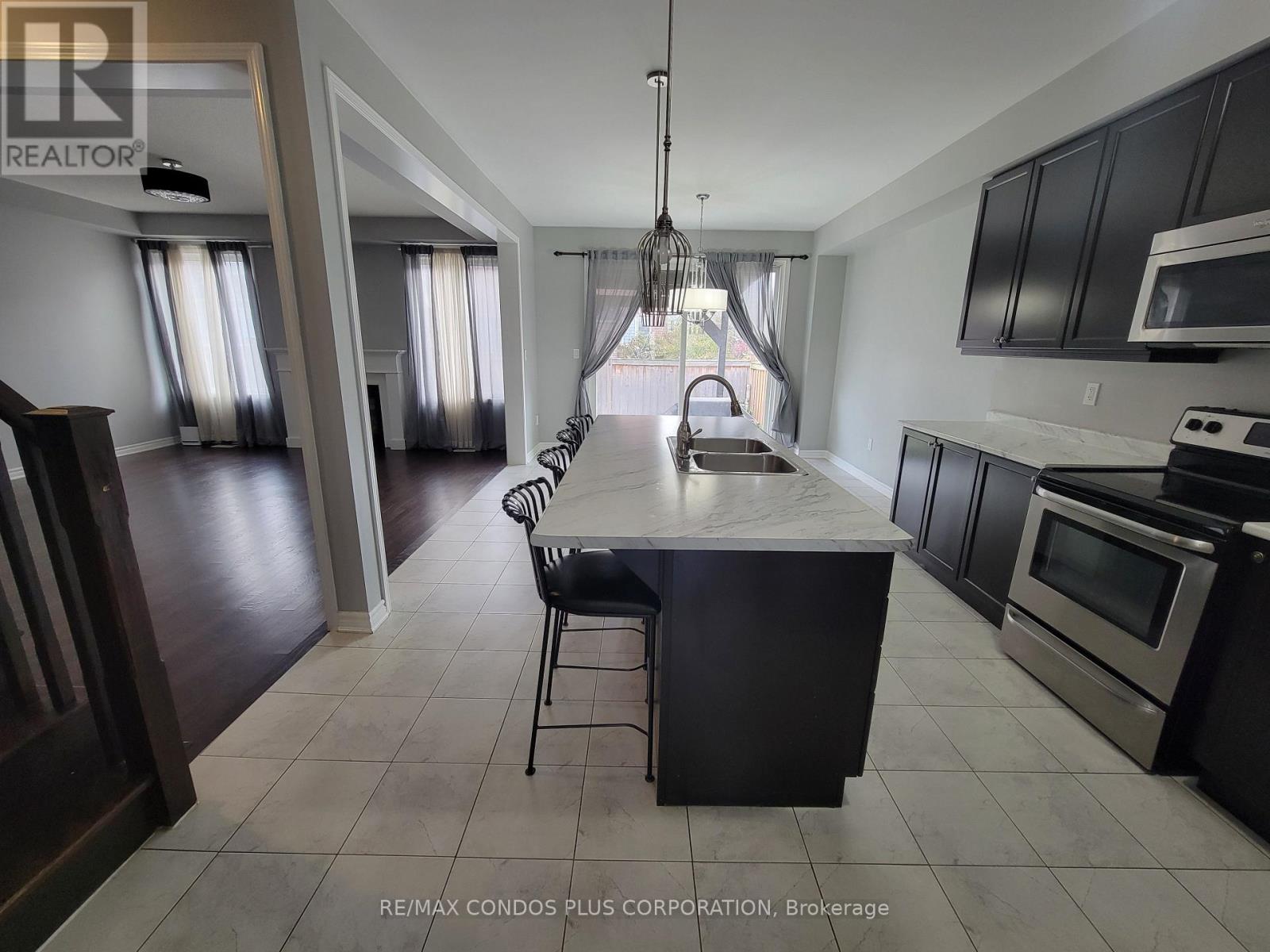 1542 Tough Gate, Milton, Ontario  L9T 6J1 - Photo 6 - W12557176