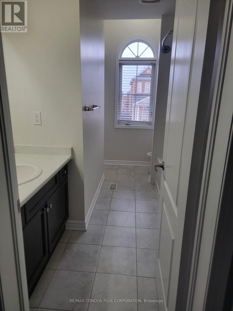 1542 Tough Gate, Milton, Ontario  L9T 6J1 - Photo 8 - W12557176