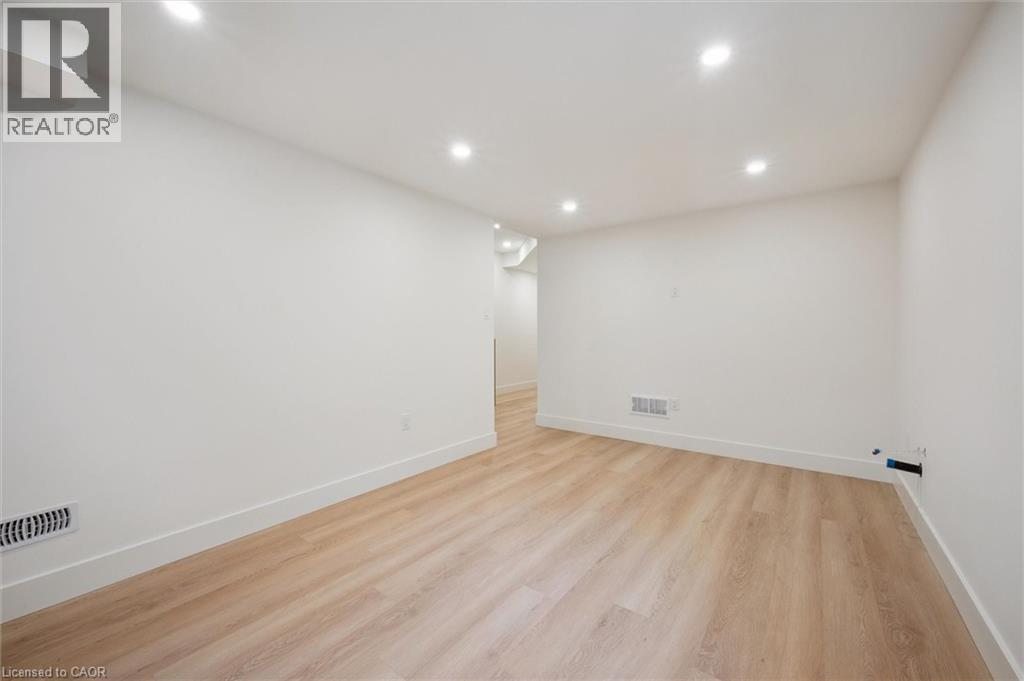 548 Peach Blossom Court, Kitchener, Ontario  N2E 3Z9 - Photo 34 - 40773835