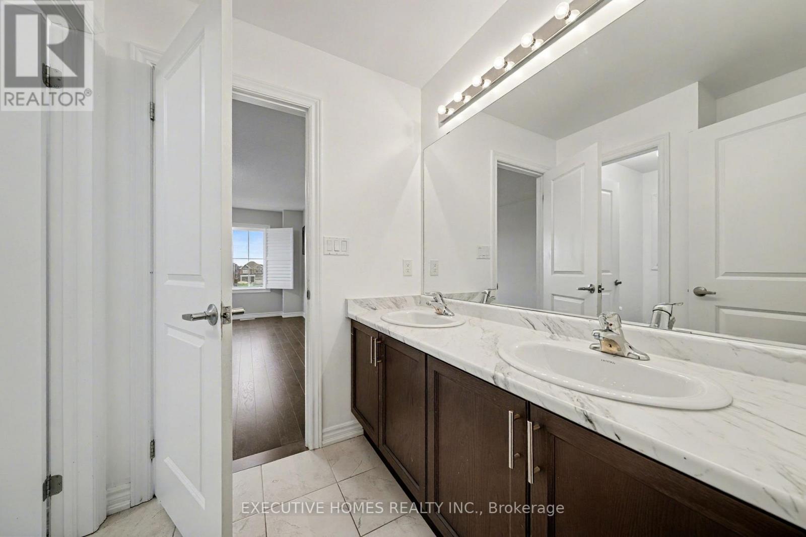 1753 Emberton Way, Innisfil, Ontario  L9S 0N4 - Photo 31 - N12555980