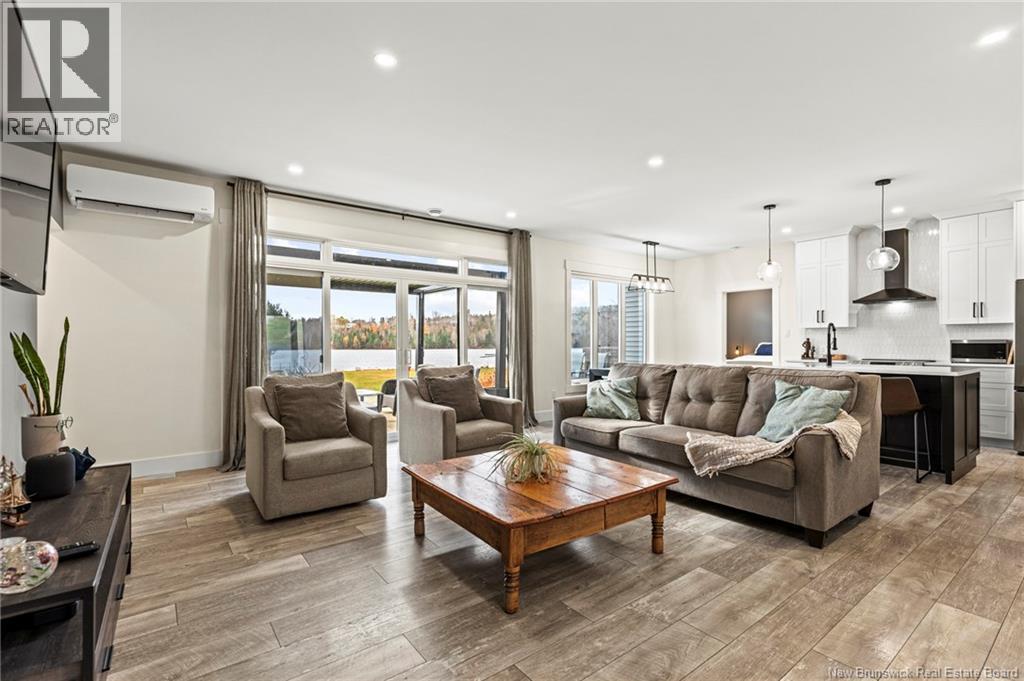 723 Route 105, Nackawic, New Brunswick E6G 1V4 - Photo 2 - NB125673