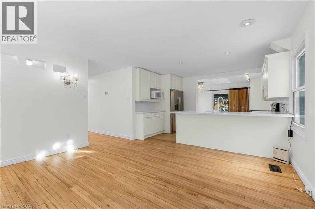 79 Central Drive Unit# 1, Hamilton, Ontario  L9G 2A1 - Photo 2 - 40787945