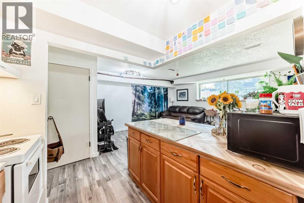 7508 36 Avenue Nw, Calgary, Alberta  t3b 1v3 - Photo 25 - A2261361