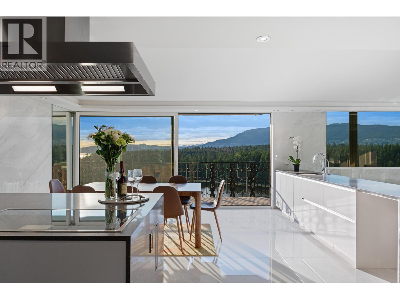 1501 845 Chilco Street, Vancouver, British Columbia V6G 2R2 - Photo 5 - R3068615