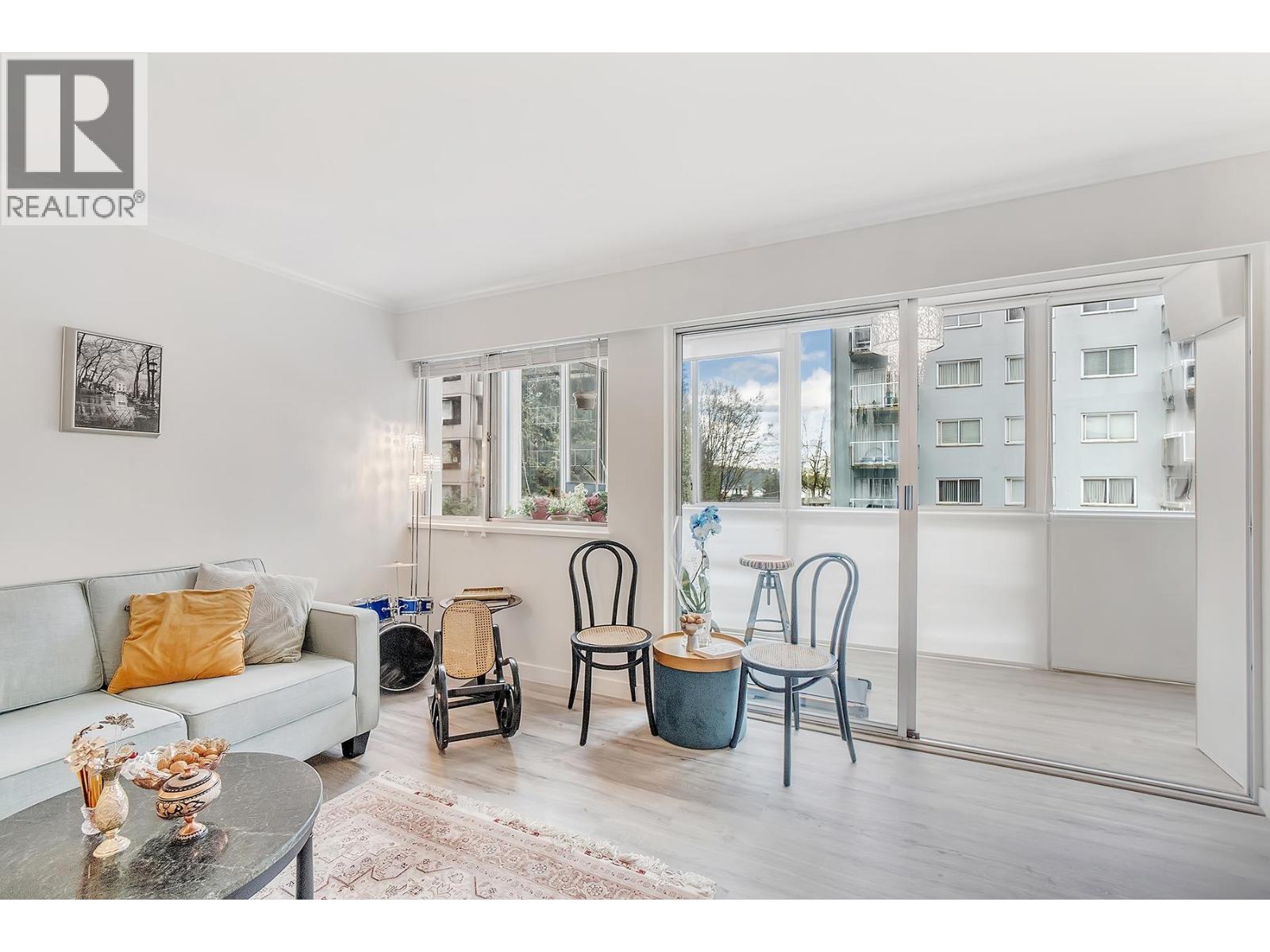 101 1750 Esquimalt Avenue, West Vancouver, British Columbia  V7V 1R8 - Photo 11 - R3068616