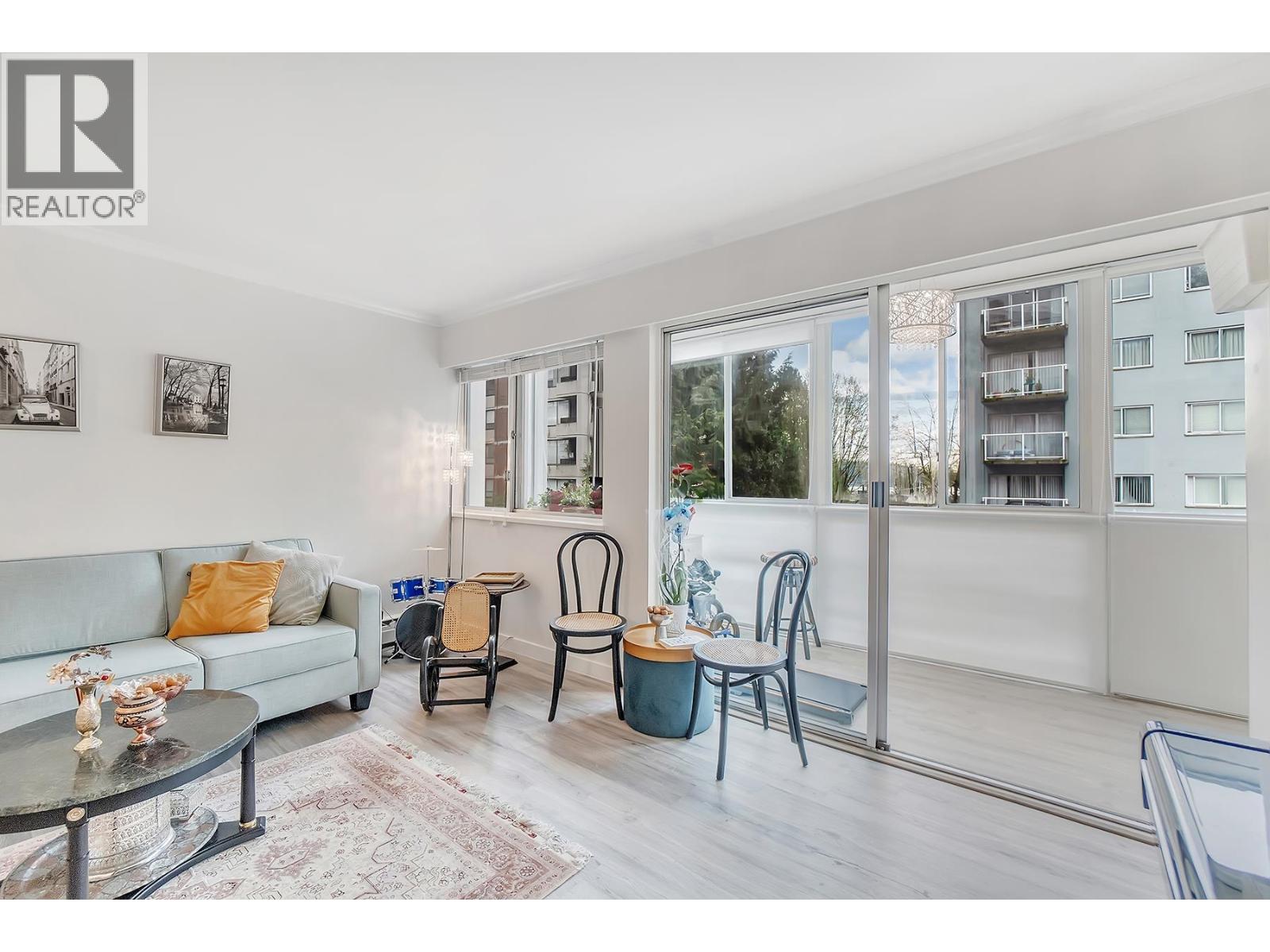 101 1750 Esquimalt Avenue, West Vancouver, British Columbia  V7V 1R8 - Photo 12 - R3068616