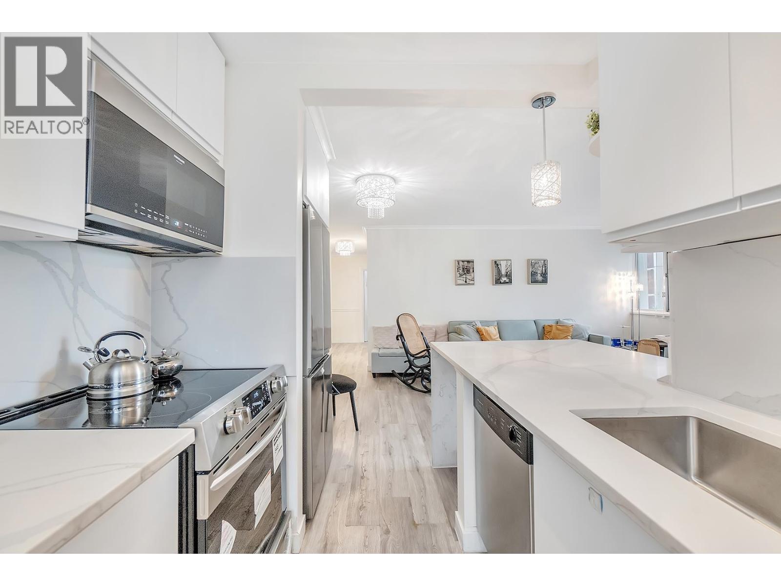 101 1750 Esquimalt Avenue, West Vancouver, British Columbia  V7V 1R8 - Photo 15 - R3068616