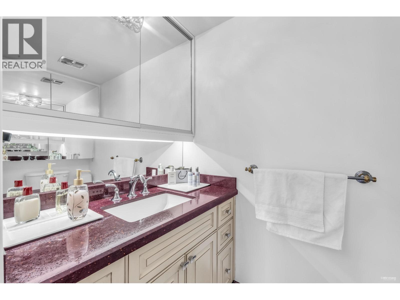 101 1750 Esquimalt Avenue, West Vancouver, British Columbia  V7V 1R8 - Photo 26 - R3068616