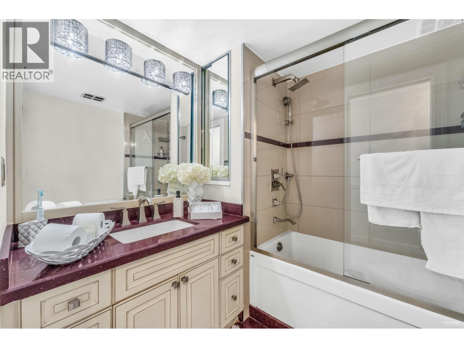 101 1750 Esquimalt Avenue, West Vancouver, British Columbia  V7V 1R8 - Photo 27 - R3068616