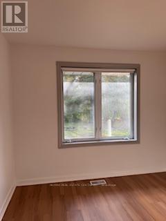 416 Lees Lane, Oakville, Ontario L6L 4S7 - Photo 23 - W12392863