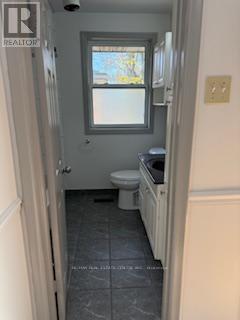 416 Lees Lane, Oakville, Ontario L6L 4S7 - Photo 17 - W12392863