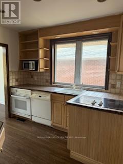 416 Lees Lane, Oakville, Ontario L6L 4S7 - Photo 16 - W12392863