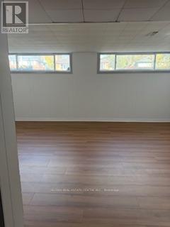 416 Lees Lane, Oakville, Ontario L6L 4S7 - Photo 33 - W12392863