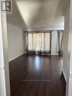 416 Lees Lane, Oakville, Ontario L6L 4S7 - Photo 5 - W12392863