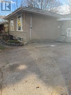 416 Lees Lane, Oakville, Ontario L6L 4S7 - Photo 36 - W12392863