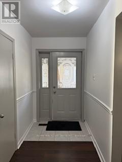 416 Lees Lane, Oakville, Ontario L6L 4S7 - Photo 4 - W12392863