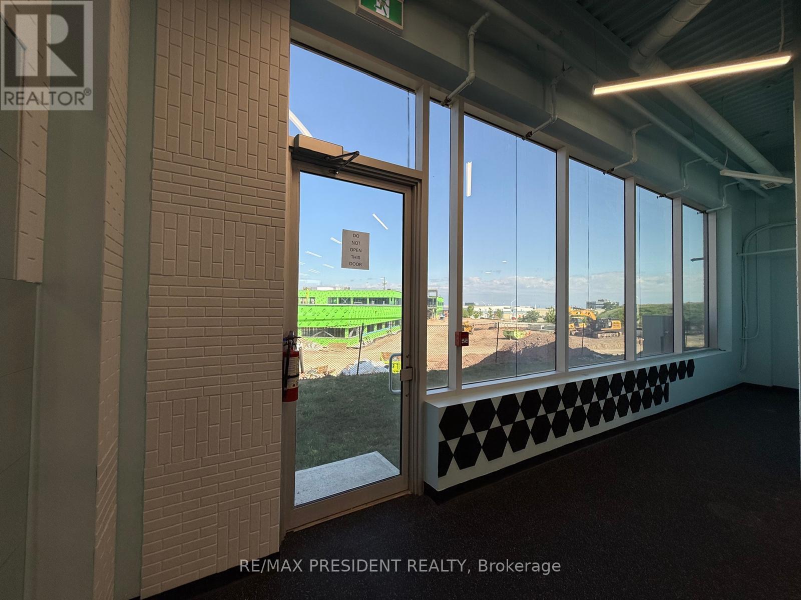 B103 - 1943 Ironoak Way, Oakville, Ontario L6H 3V7 - Photo 6 - W12556022