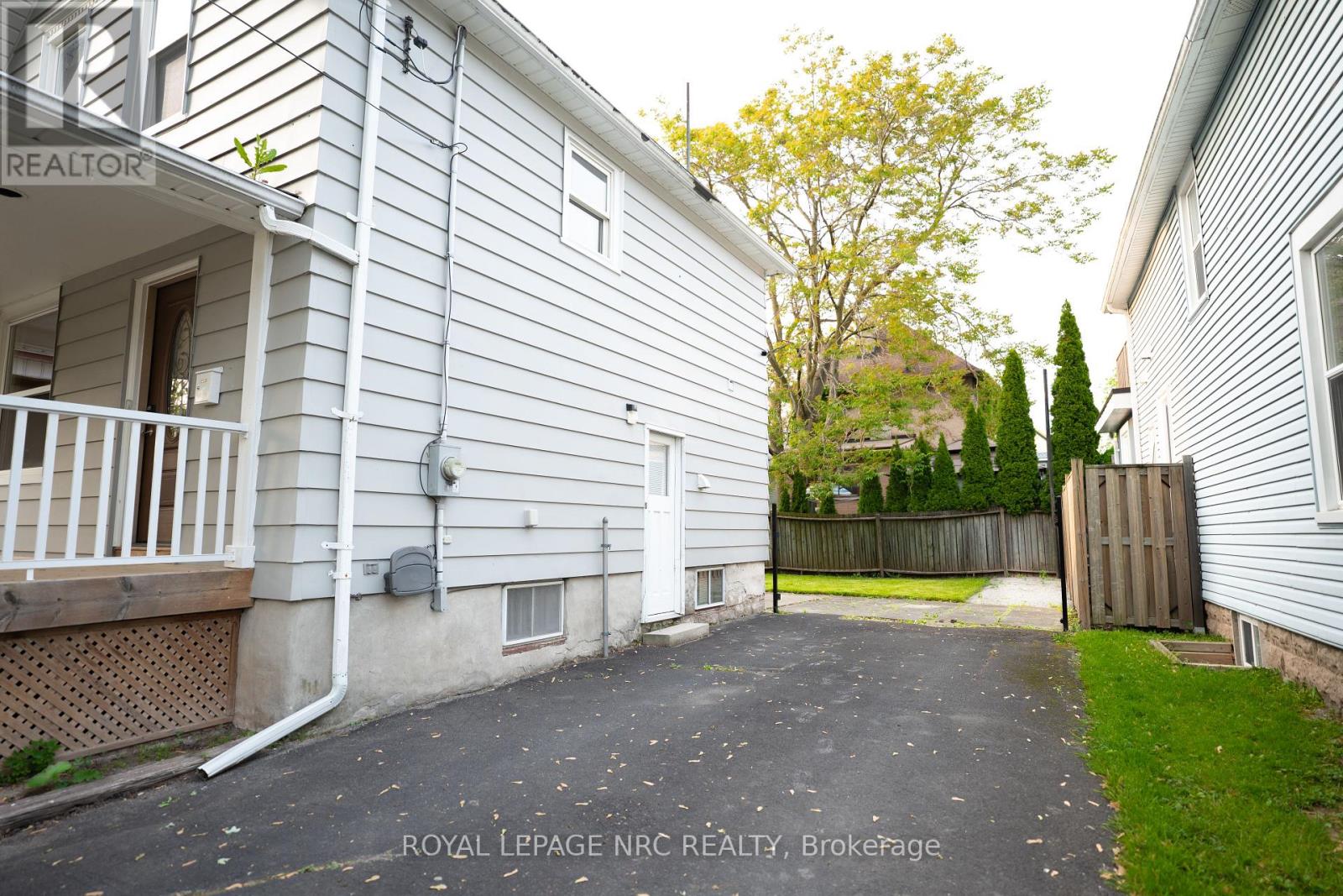 4713 Cookman Crescent, Niagara Falls, Ontario  L2E 1C1 - Photo 3 - X12525910