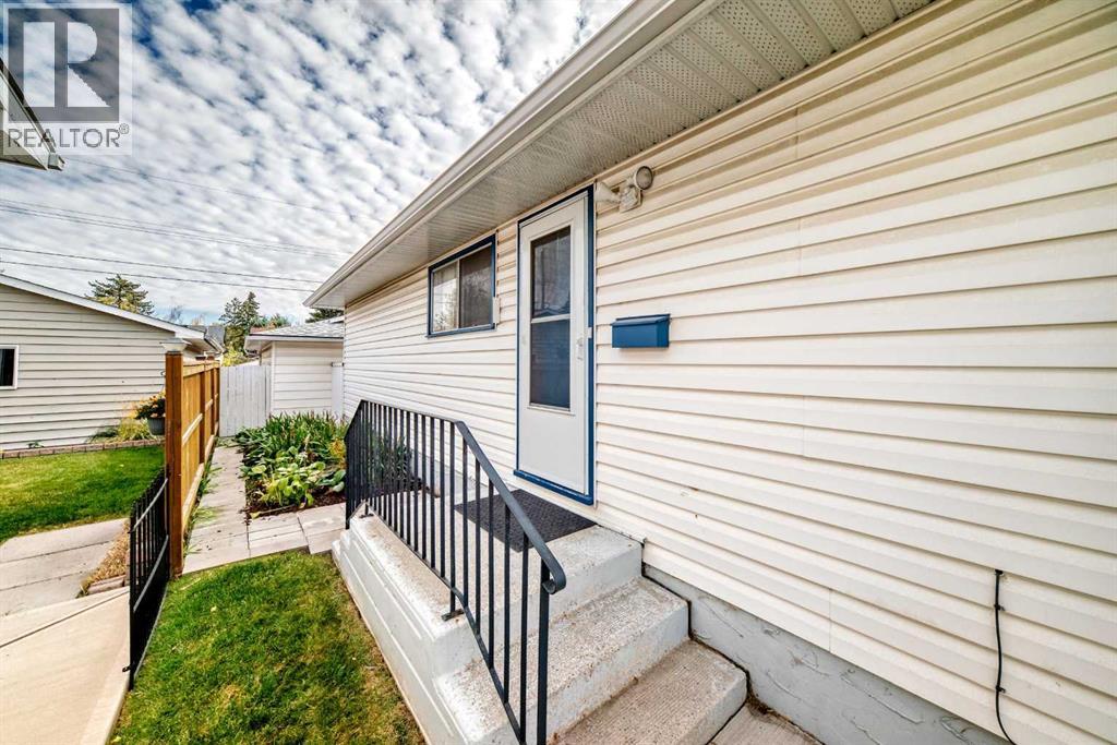 48 Mardale Crescent Ne, Calgary, Alberta  T2A 3V5 - Photo 2 - A2260952