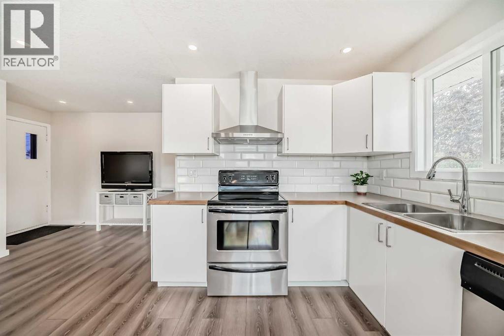 48 Mardale Crescent Ne, Calgary, Alberta  T2A 3V5 - Photo 6 - A2260952