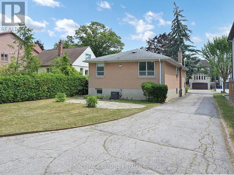 82 Northwood Drive, Toronto, Ontario  M2M 2K1 - Photo 22 - C12557228