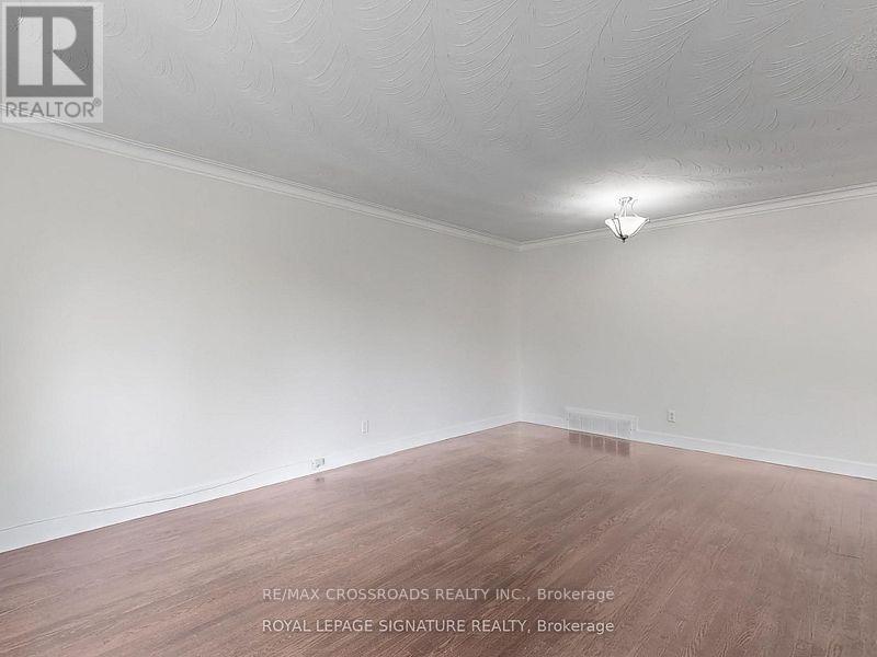 82 Northwood Drive, Toronto, Ontario  M2M 2K1 - Photo 6 - C12557228