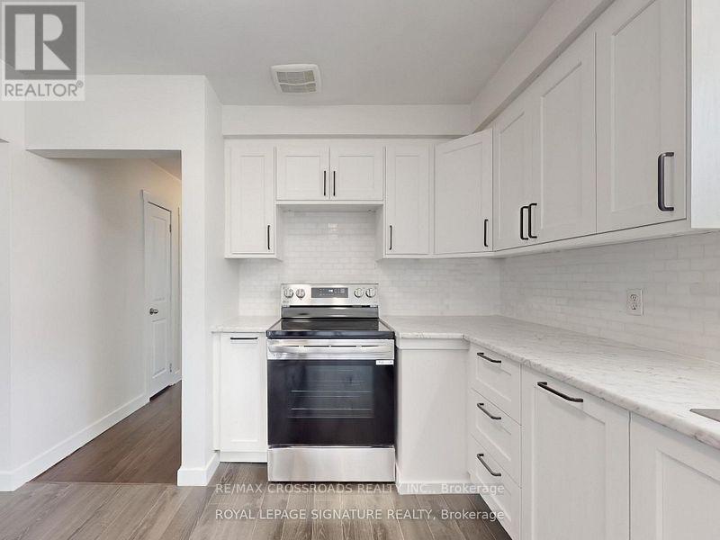 82 Northwood Drive, Toronto, Ontario  M2M 2K1 - Photo 8 - C12557228