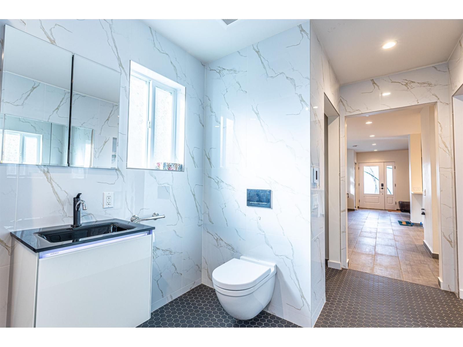 2250 Sentinel Drive, Abbotsford, British Columbia  V2S 5E5 - Photo 25 - R3068097