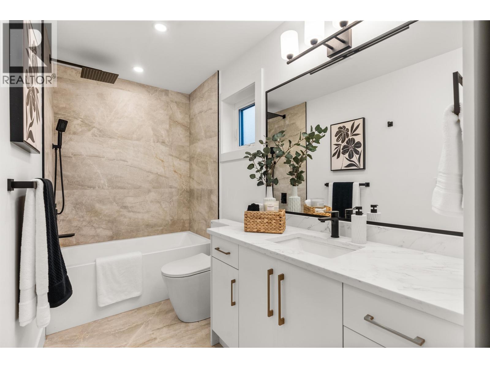 2 1822 E 14th Avenue, Vancouver, British Columbia  V5N 2E2 - Photo 13 - R3068312