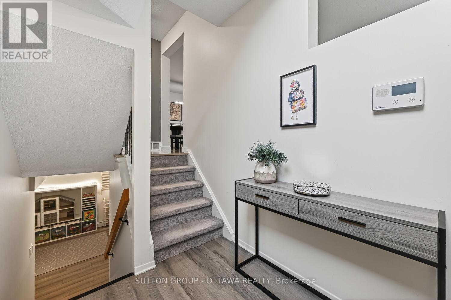 1 Bayside Private, Ottawa, Ontario K1V 9R3 - Photo 3 - X12557260