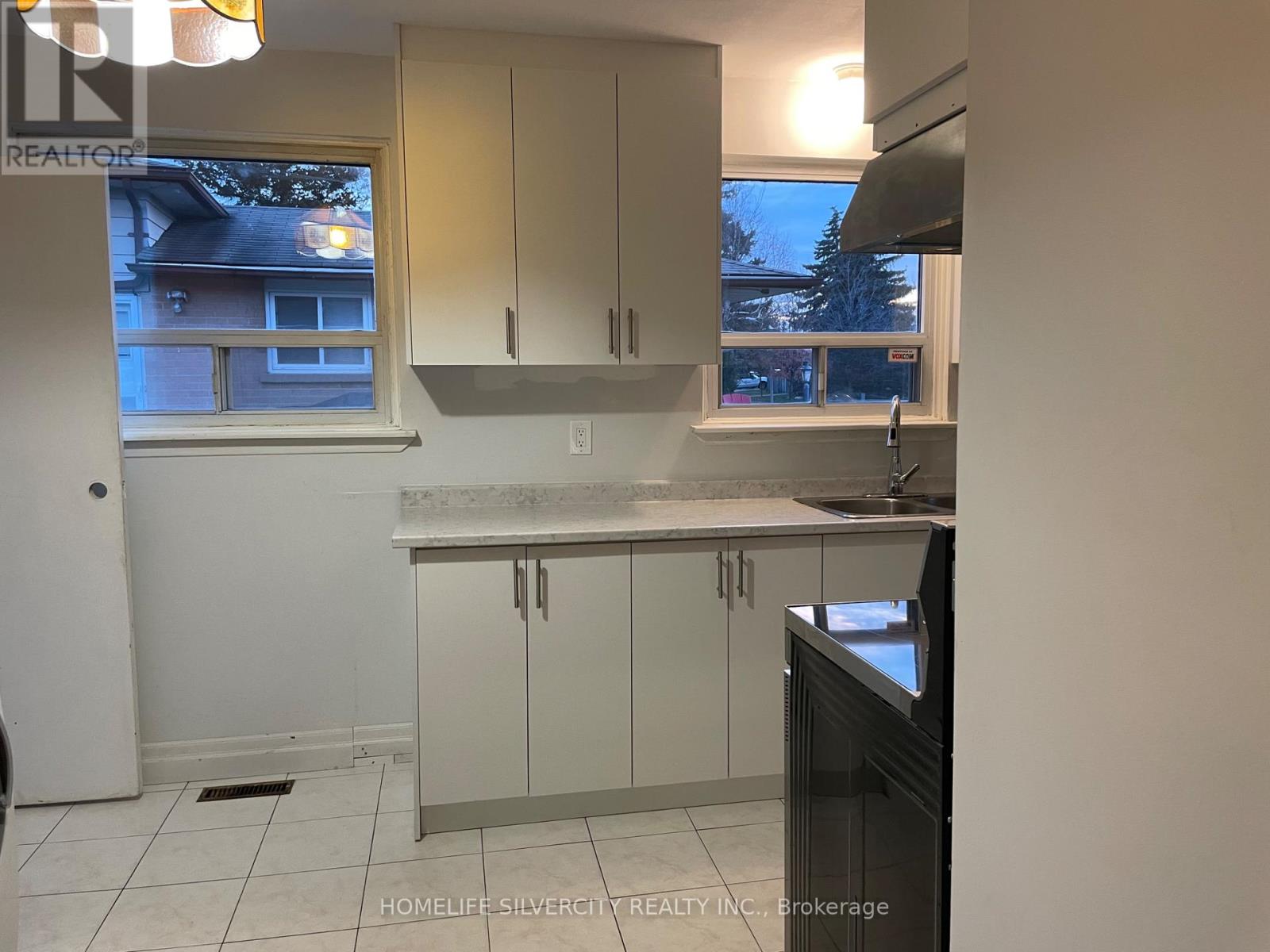 Unknown Address, ,     - Photo 13 - W12557136